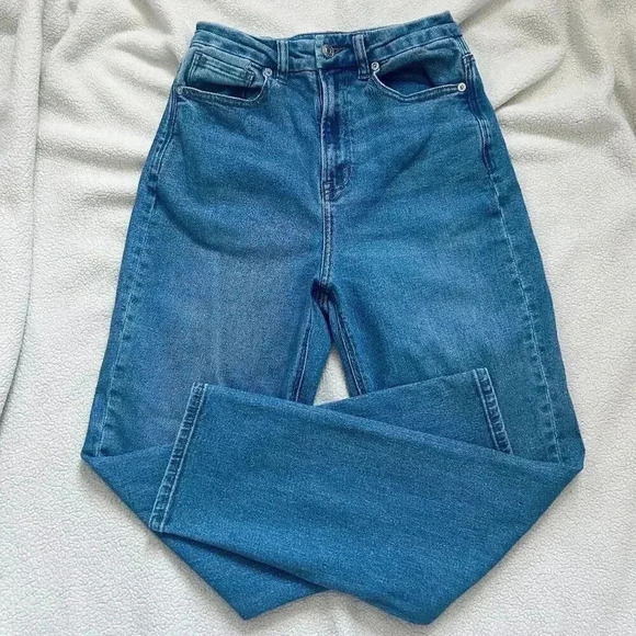 American Eagle Outfitters Stretch Mom Jeans - Picture 2 of 9